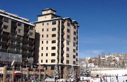 Steamboat Springs Villa | Sheraton 2BR, 2BA - New Years Week 2025-26. 100% Mountainfront Ski-in & Out!