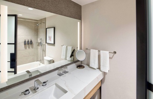 Downtown Fort Worth Hotel | Sheraton Fort Worth Downtown Hotel