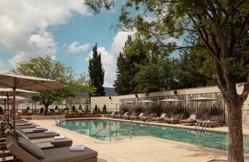 Avlabari Hotel | Sheraton Grand Tbilisi Metechi Palace