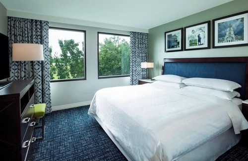 Primos Secane Hotel | Sheraton Suites Philadelphia Airport