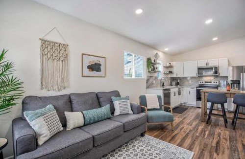 Central Colorado Springs House | Sheridan Suite - King BBQ Skyline View