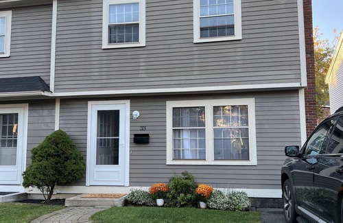 Marblehead House | Sherizee Home close to beach and 3 miles to Salem's Haunted happenings