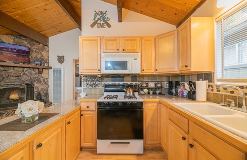 Big Bear City House | Sherwood Cottage - Charming Cabin, Hot Tub, Fire Pit, Fenced Yard