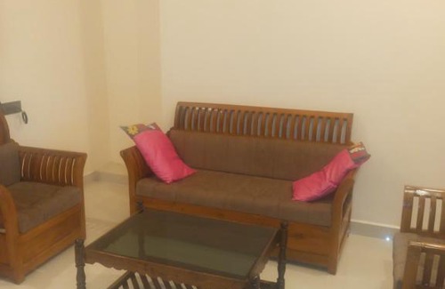 Stuart Hill House | Shetty's inn