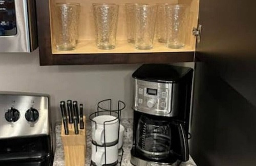 Universal City Apartment | Shin Oak 6225 · GATED: 2 Bedroom apartment home