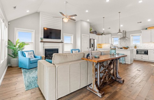Ocean Sands House | Shiner Shore Shack: 1200 Ft to Beach Access, Pool, Hot Tub