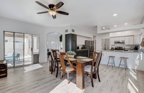 Las Vegas House | Shining home away from home! 3-bedroom house in fabulous Las Vegas with AC, WiFi