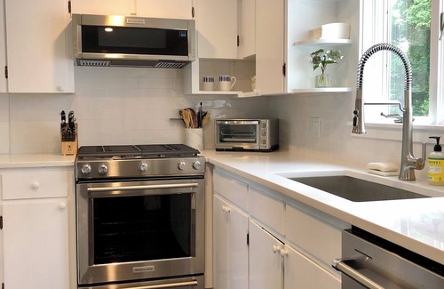 Falmouth House | Shining Sea Bike Path Escape