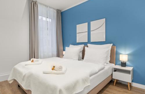 Bielefeld Apartment | SHINY HOMES - Elegant City Apartments
