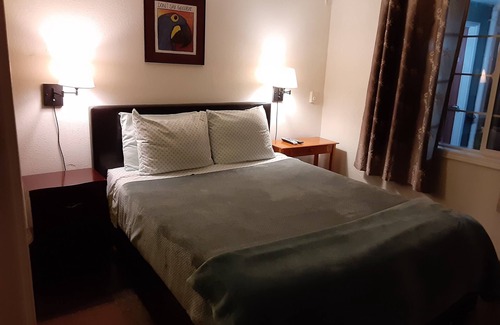 Aberdeen Hotel | Shiny Motel