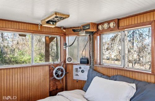 Uncertain House | Ship With Upper Deck & Kayaks & Canoes