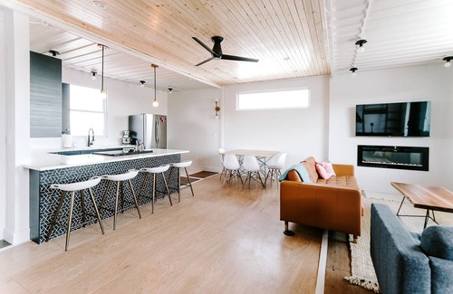Chaffee Park Apartment | Shipping Container Guest House