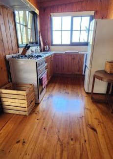 Hoddles Creek Ski Chalet | Shiprock Farm Cottage