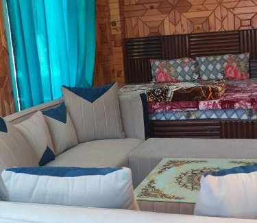 Tosh House | Shivaay guest house