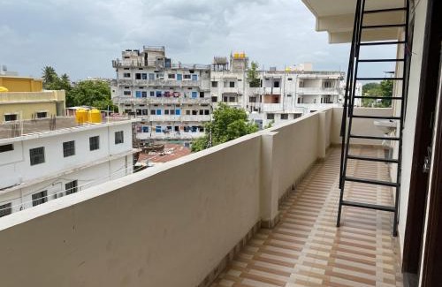 Kalaburagi Hotel | ShivaBasava Lodge