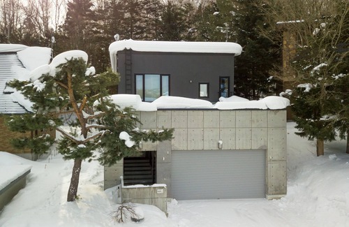 Furano House | Shochikubai by H2 Life