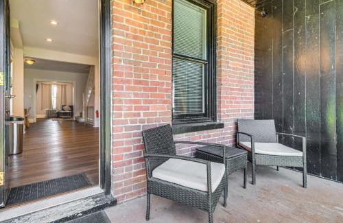 Stroudsburg House | Shop and Dine Central Stroudsburg Townhome!
