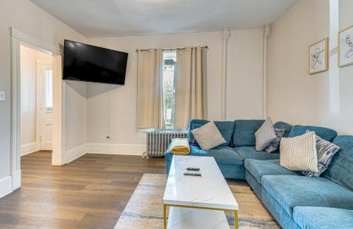 Stroudsburg House | Shop and Dine Central Stroudsburg Townhome!