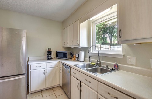 Northeast Pensacola House | Shop, Dine & Visit UWF: Pensacola Home w/Yard!