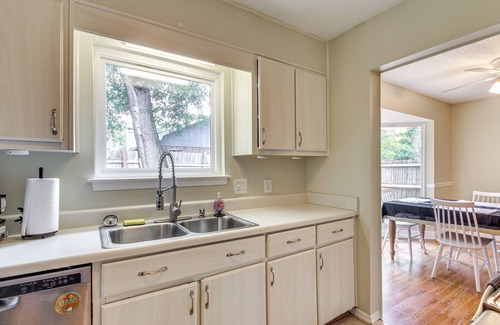 Northeast Pensacola House | Shop, Dine & Visit UWF: Pensacola Home w/Yard!