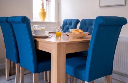 Bicester House | Shop & Stay at Bicester Village near our 3 Bed Home Pass the Keys