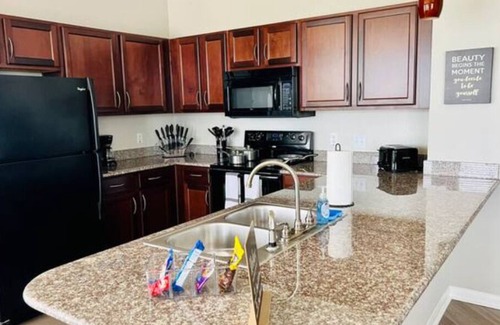 Pearland Apartment | ShopTilUDrop ~ Stylish 2 Bedroom w/Vaulted Ceilings & Large Rooms