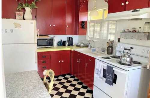 McKinleyville Cottage | Shore Acres Ocean View Cabin and Retreat Space