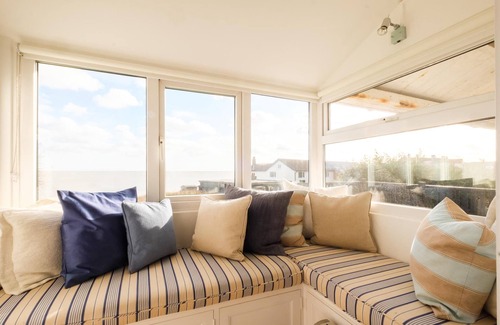 Thorpeness Apartment | Shore Cote, Thorpeness - sleeps 10 guests in 5 bedrooms