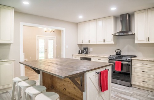 Gulf Hills House | Shorebound - close to beach, casinos & downtown Ocean Springs!