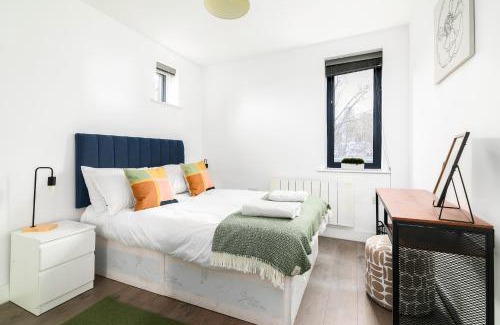 Shoreditch Apartment | Shoreditch Hoxton London City 3 bed 2 bath over 3 floors Suit Large Families