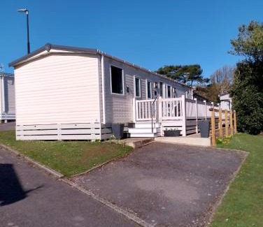 New Forest District House | Shorefield Country Park 3-Bed Casita Passes Incl