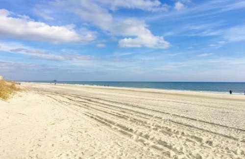 Cherry Grove Beach Apartment | Shorehaven G-3