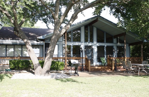 Gun Barrel City House | Shoreline Escape - Waterfront Relaxation