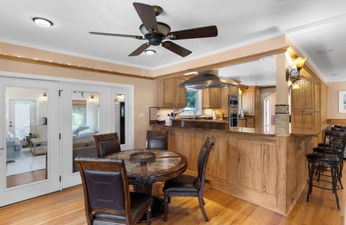 Morehead City House | Shoreline Estate-5BR Pool Retreat w/Chef's Kitchen