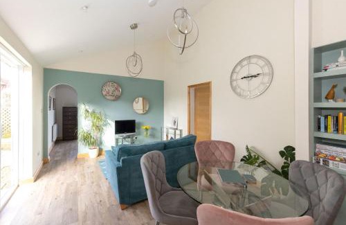 Lancing House | Shoreline Hideaway By The Butler Collection