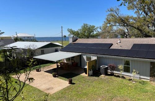 Pretty Bayou House | Shoreline House