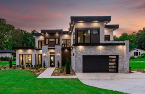 Mayhew House | Shoreline on Stonemarker