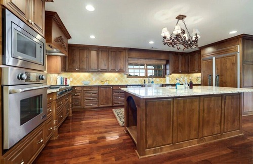 Springdale House | Shoreline Serenity - Direct Lake Access