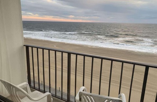 Northeast Virginia Beach Condo | Shoreline Stay – Ocean View and Easy Beach Access