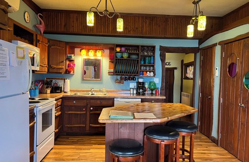 Ferryville House | Shoreview Cottage - Mississippi River View with year-round HOT TUB!