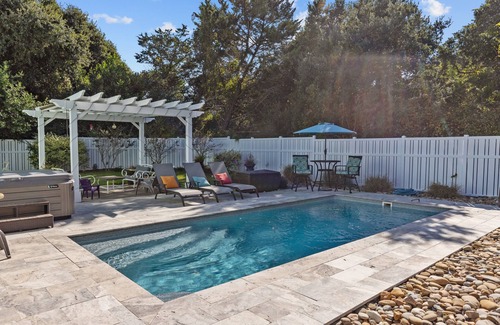 Emerald Isle House | Shorr Thing Oceanside Suite w/private pool & hot tub