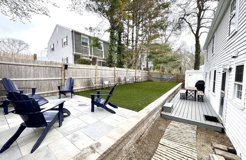 West Harwich House | Short 1/2 mile walk to the beach! Located in beautiful Harwich.
