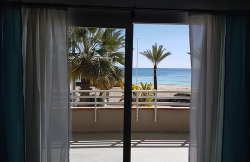 Calvia Apartment | SHORT BREAKS ALSO AVAILABLE - Exclusive Spacious Apartment Directly on Beach