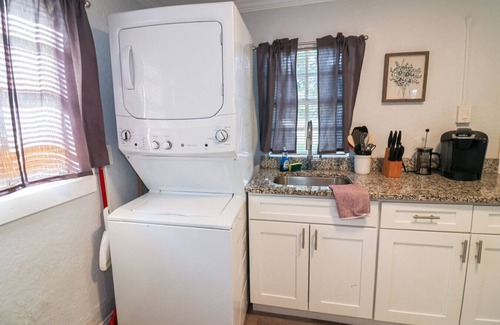 East Tampa House | Short drive to Everything