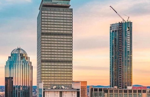 Government Center House | Short Drive to Logan International Airpt & Prudential Tower! Parking Available!