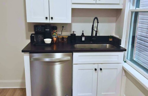 Victorian Village House | Short North – King Bed – Parking Free - Convention