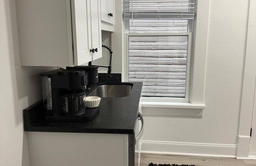 Victorian Village House | Short North – King Bed – Parking Free - Convention