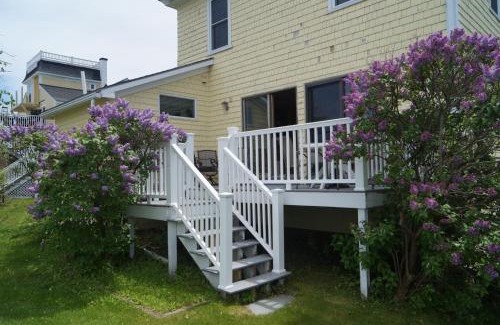 York Beach House | Short Sands View Y770-G Brought to you by GetAway Vacations