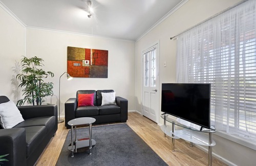 Trafalgar Apartment | Short Stays Gippsland