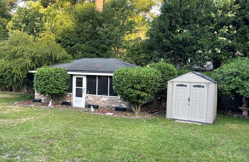 Savannah House | Short Term Furnished 3 bed/2.5 bath Home Near Hospitals